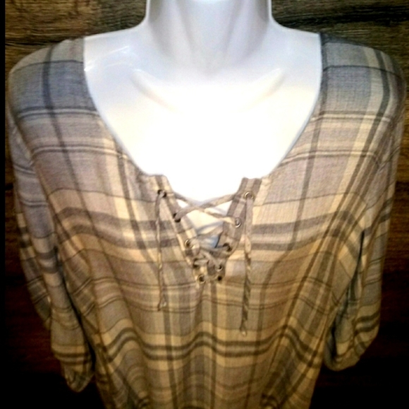 Wanderlux Drop Hem Tunic Size S Gray Plaid NWOT - Picture 6 of 12